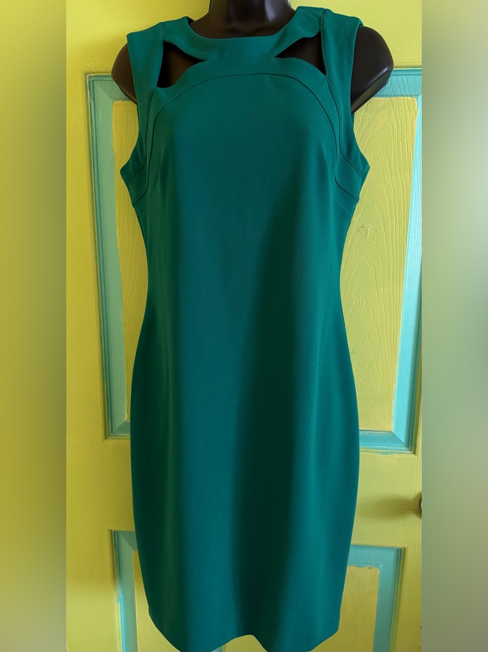 Sleeveless Green Emerald Sheath Dress